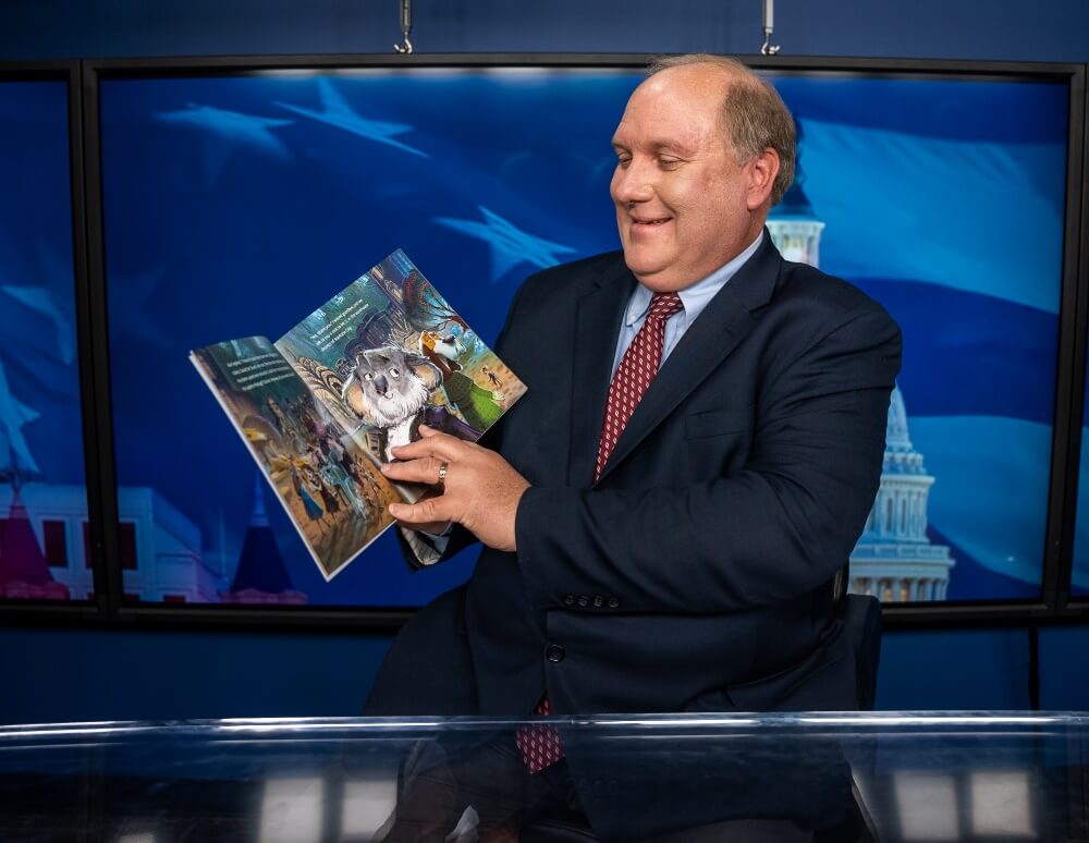 Hidden Headlines: A Seymour Clues Mystery