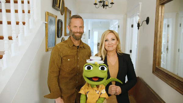Kirk Cameron and Leigh-allyn Baker with a puppet named Iggy